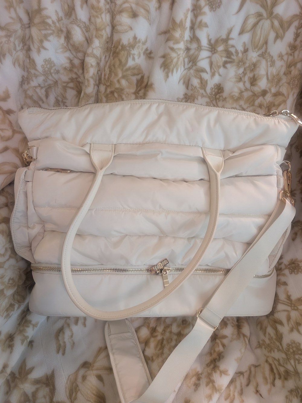 iPack White Quilted Tote Bag with Shoulder Strap